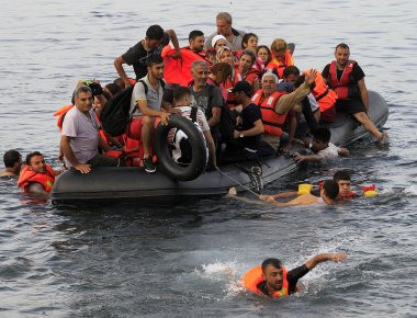 Διάσωση 46 προσφύγων από το Λιμενικό στη Σάμο